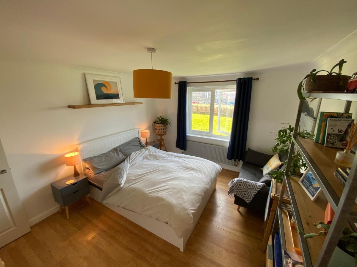 Sea Views On Fistral. Lovely Private Bedroom New Quay Екстериор снимка