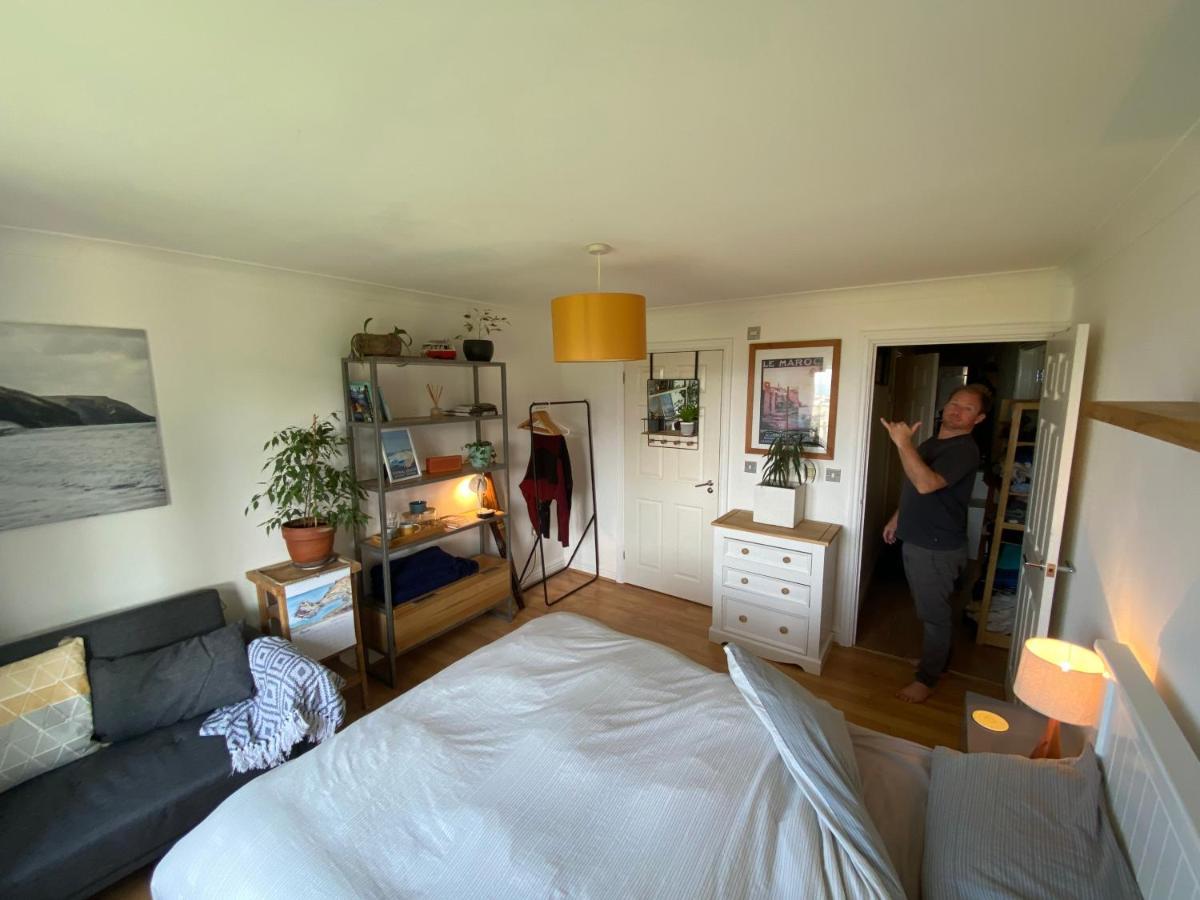 Sea Views On Fistral. Lovely Private Bedroom New Quay Екстериор снимка