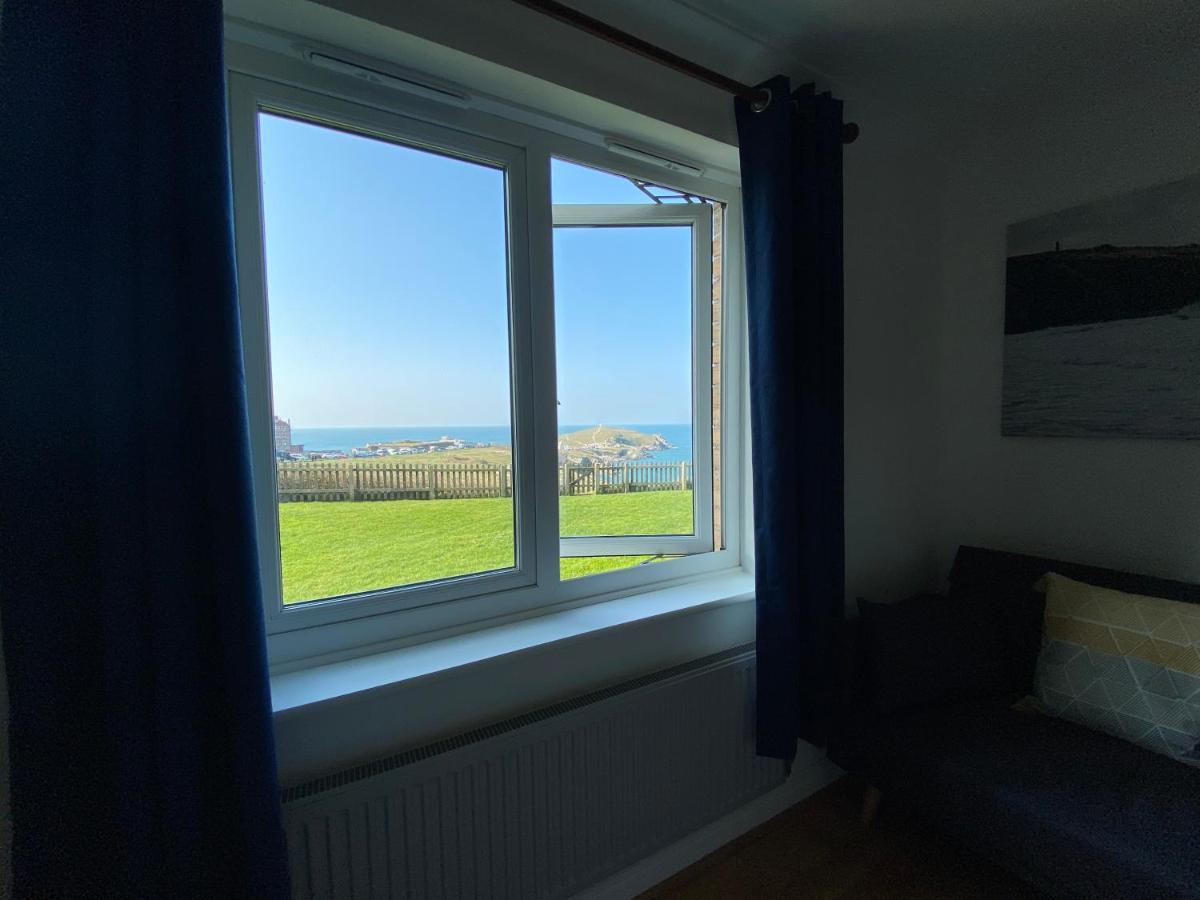 Sea Views On Fistral. Lovely Private Bedroom New Quay Екстериор снимка